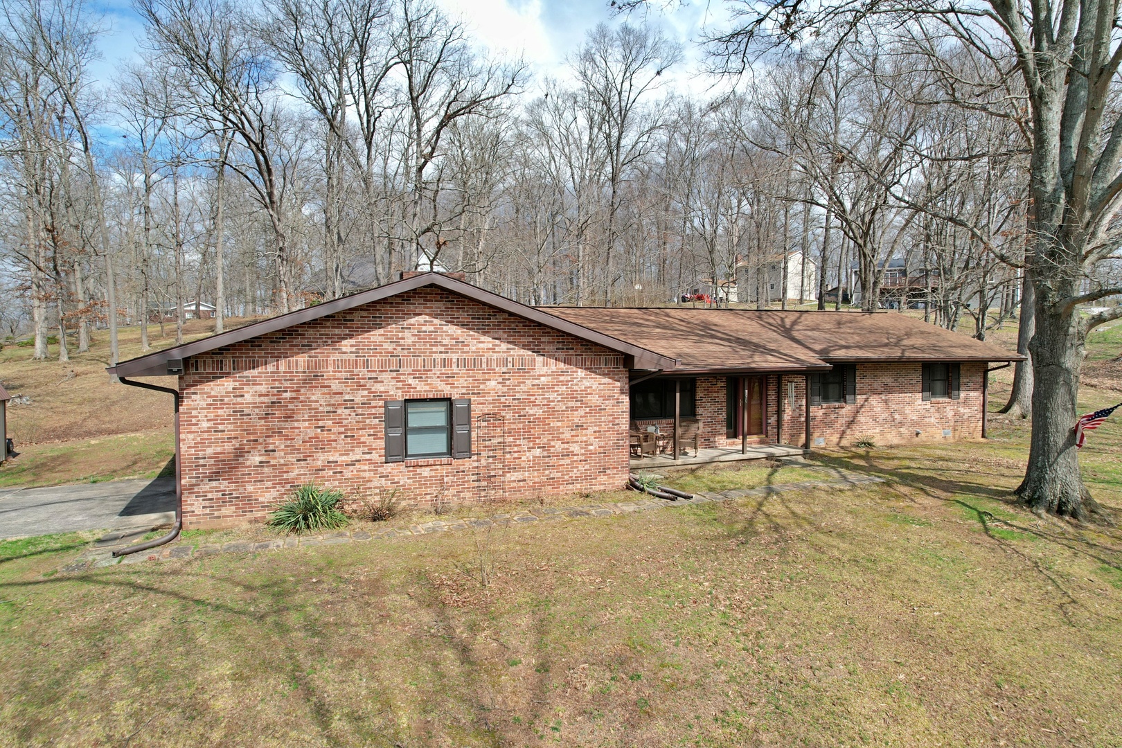 390 Hensley Hills Drive, Vienna, IL