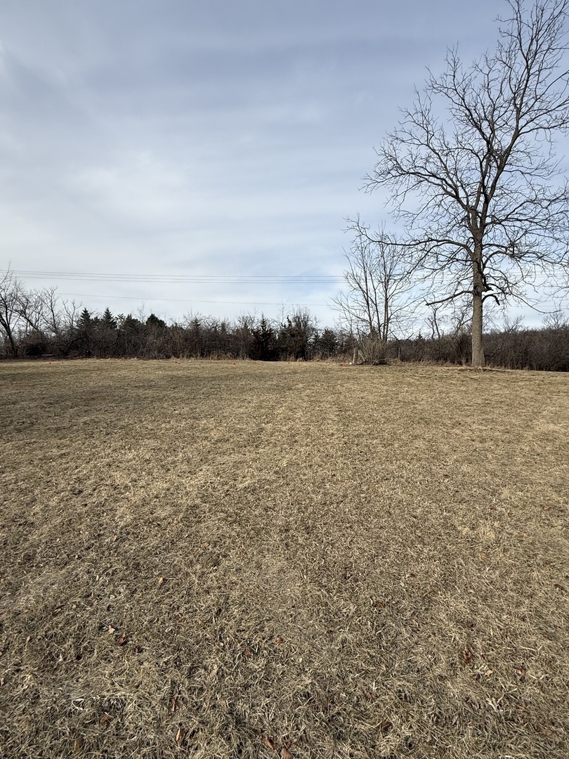 2275 Drexel Avenue, Davis, IL