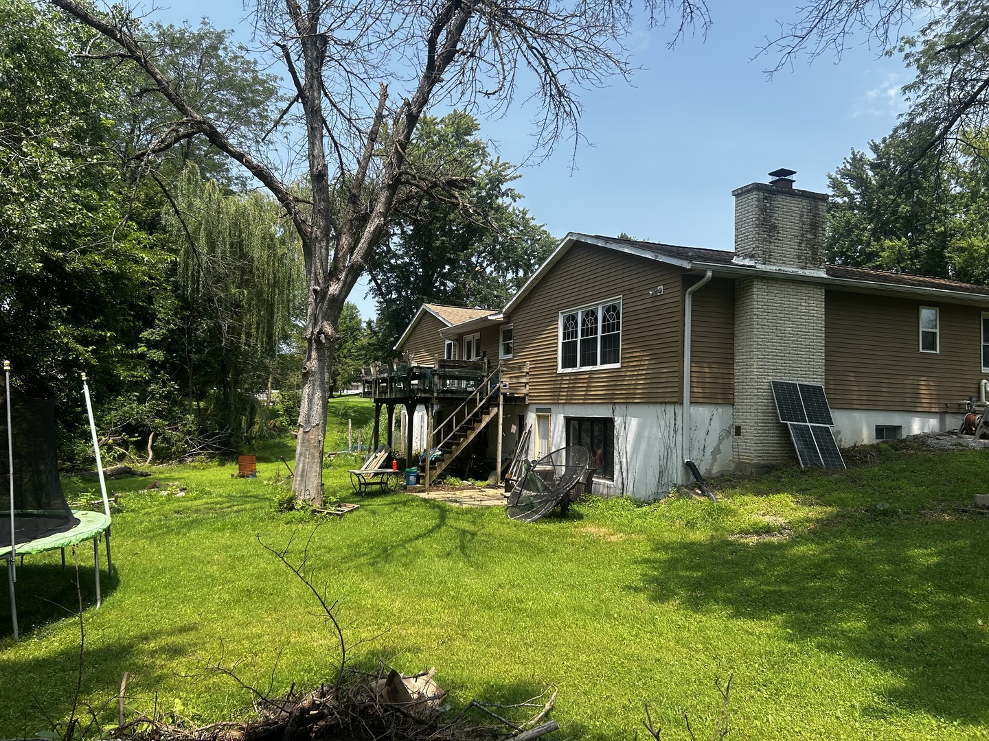 5 Valley View Drive, Blue Grass, IA