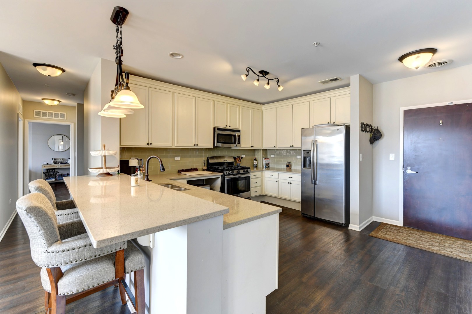 300 Village Circle #503, Willow Springs, IL