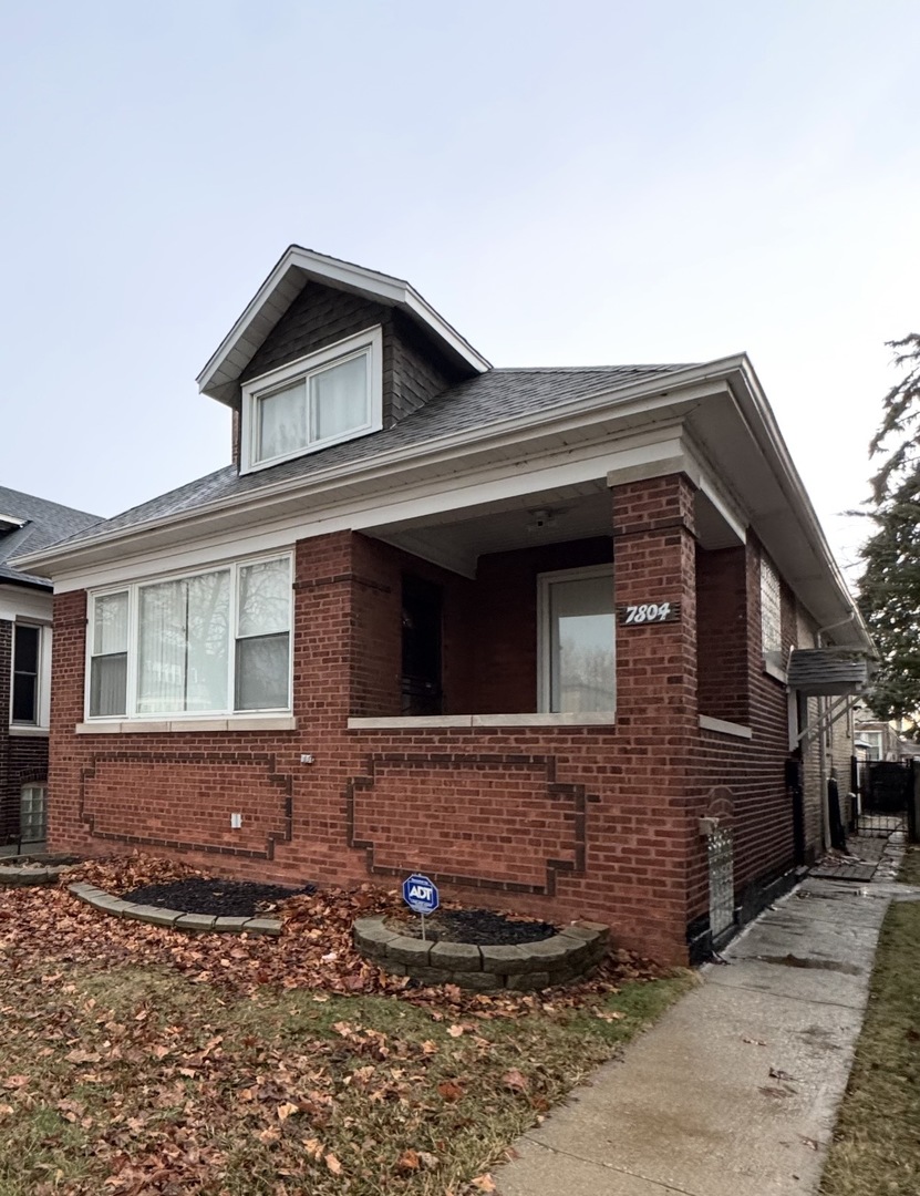 7804 S Paxton Avenue, Chicago, IL