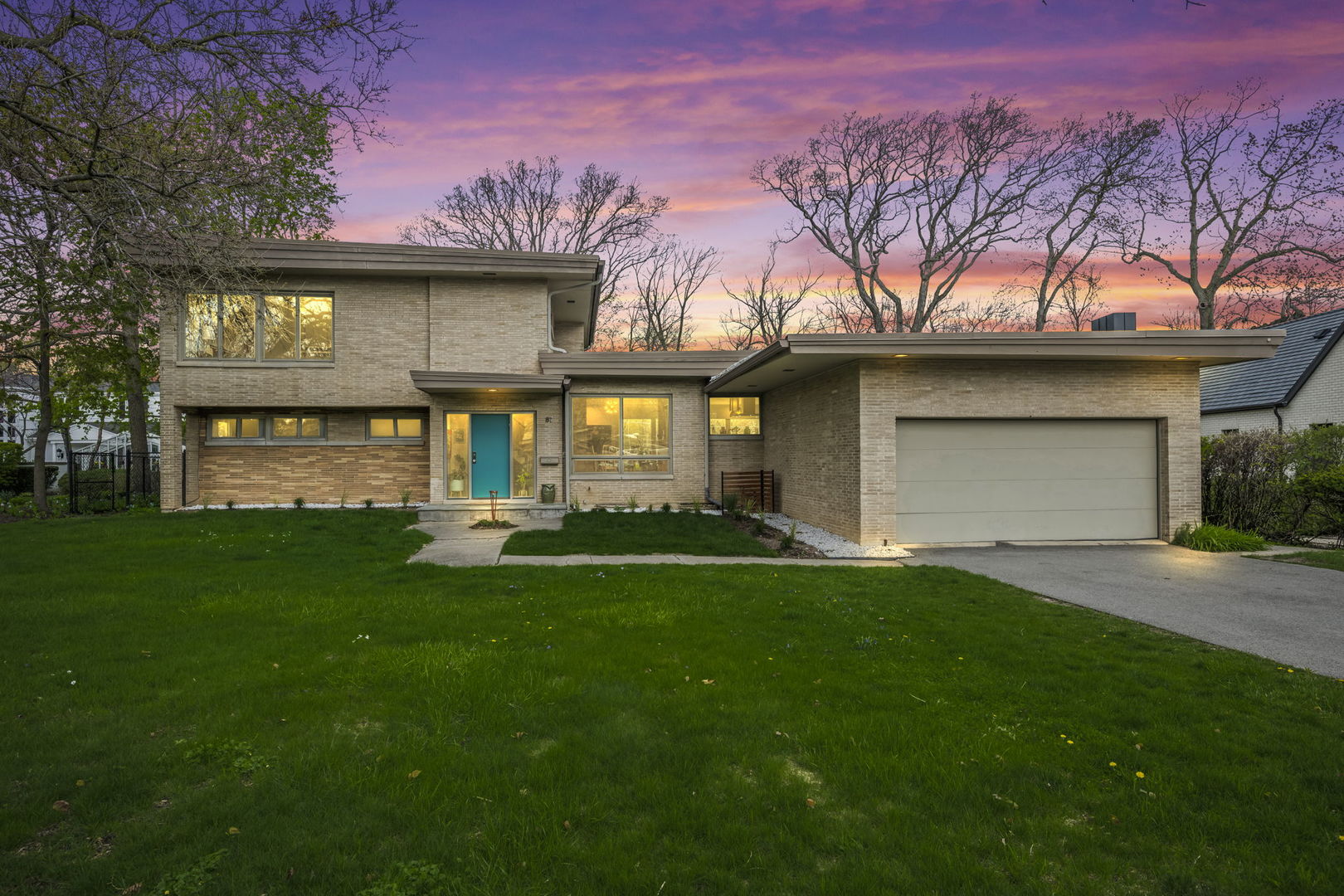 87 Ravinoaks Lane, Highland Park, IL