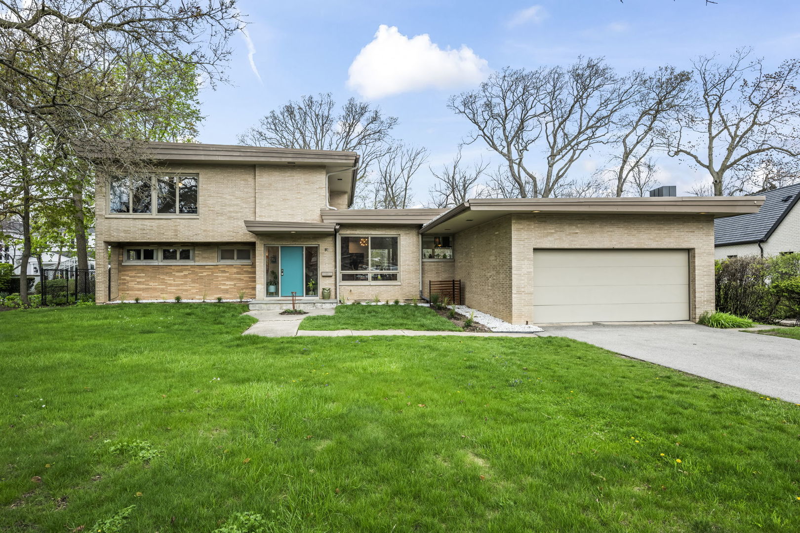 87 Ravinoaks Lane, Highland Park, IL