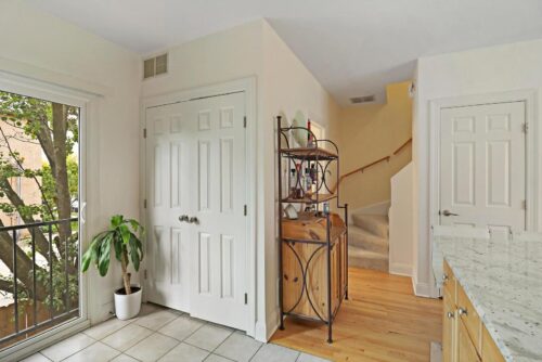 4549 N central Avenue #8, Chicago, IL
