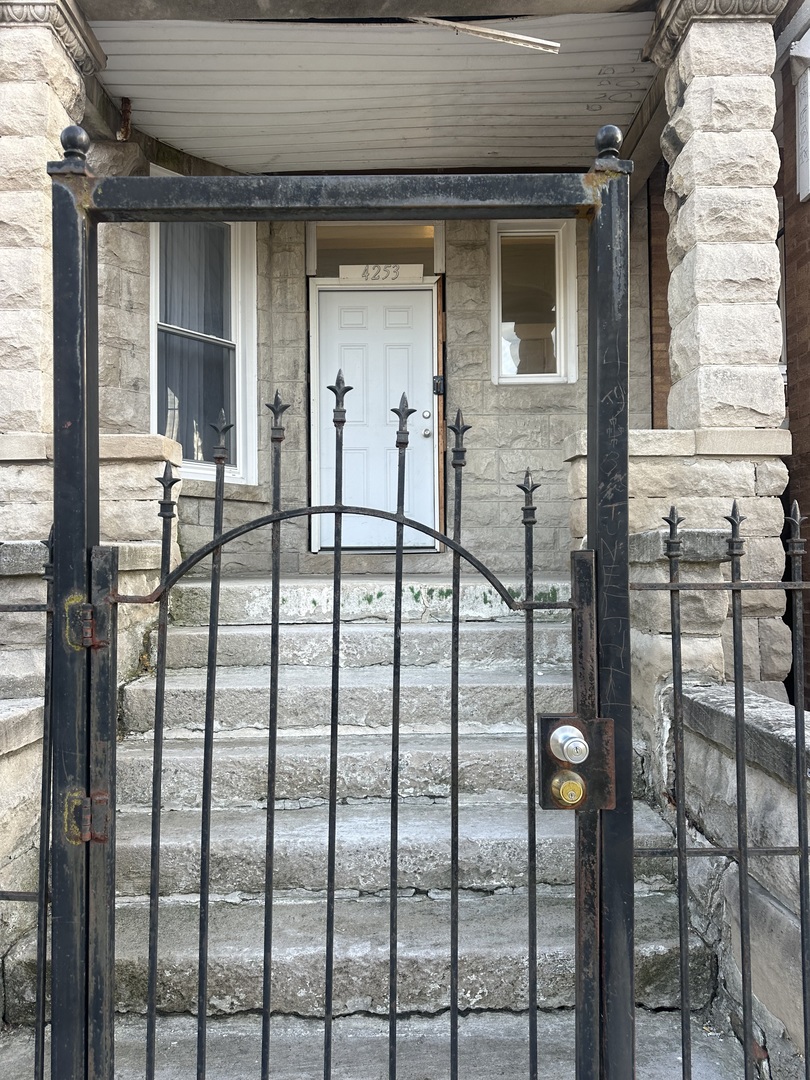 4253 W Wilcox Street #2, Chicago, IL