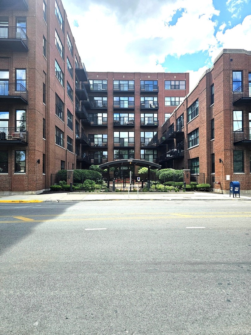2323 W Pershing Road #230, Chicago, IL