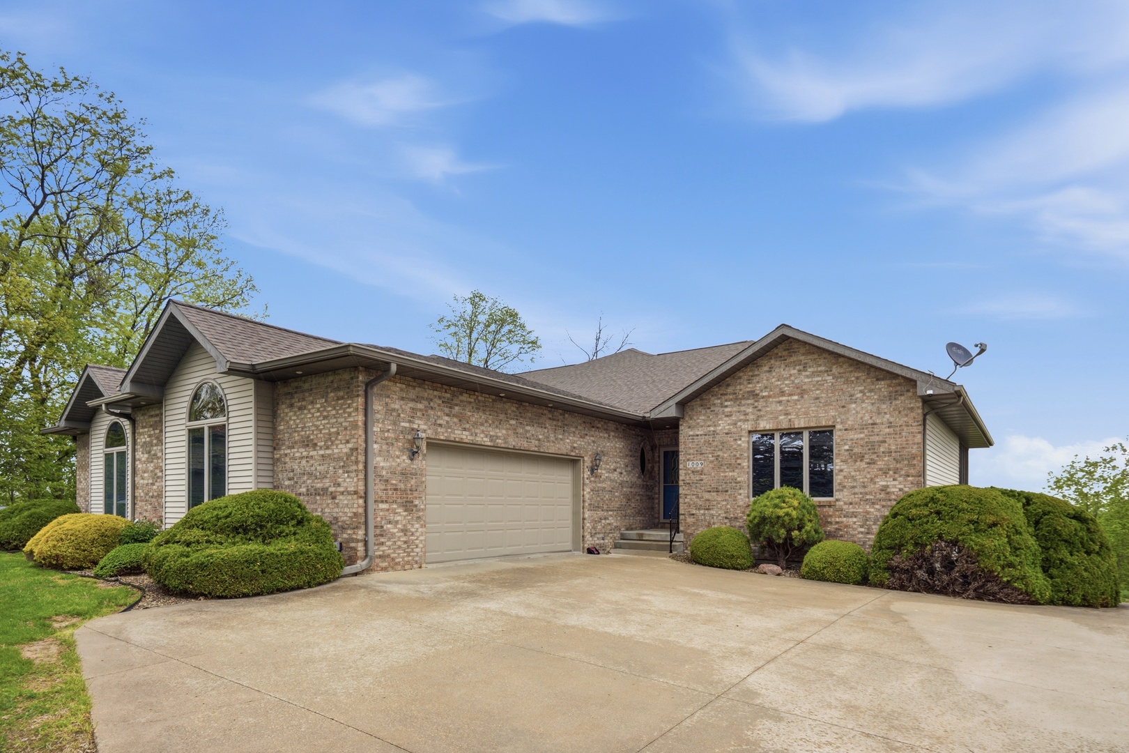 1009 Melody Hills, Fulton, IL
