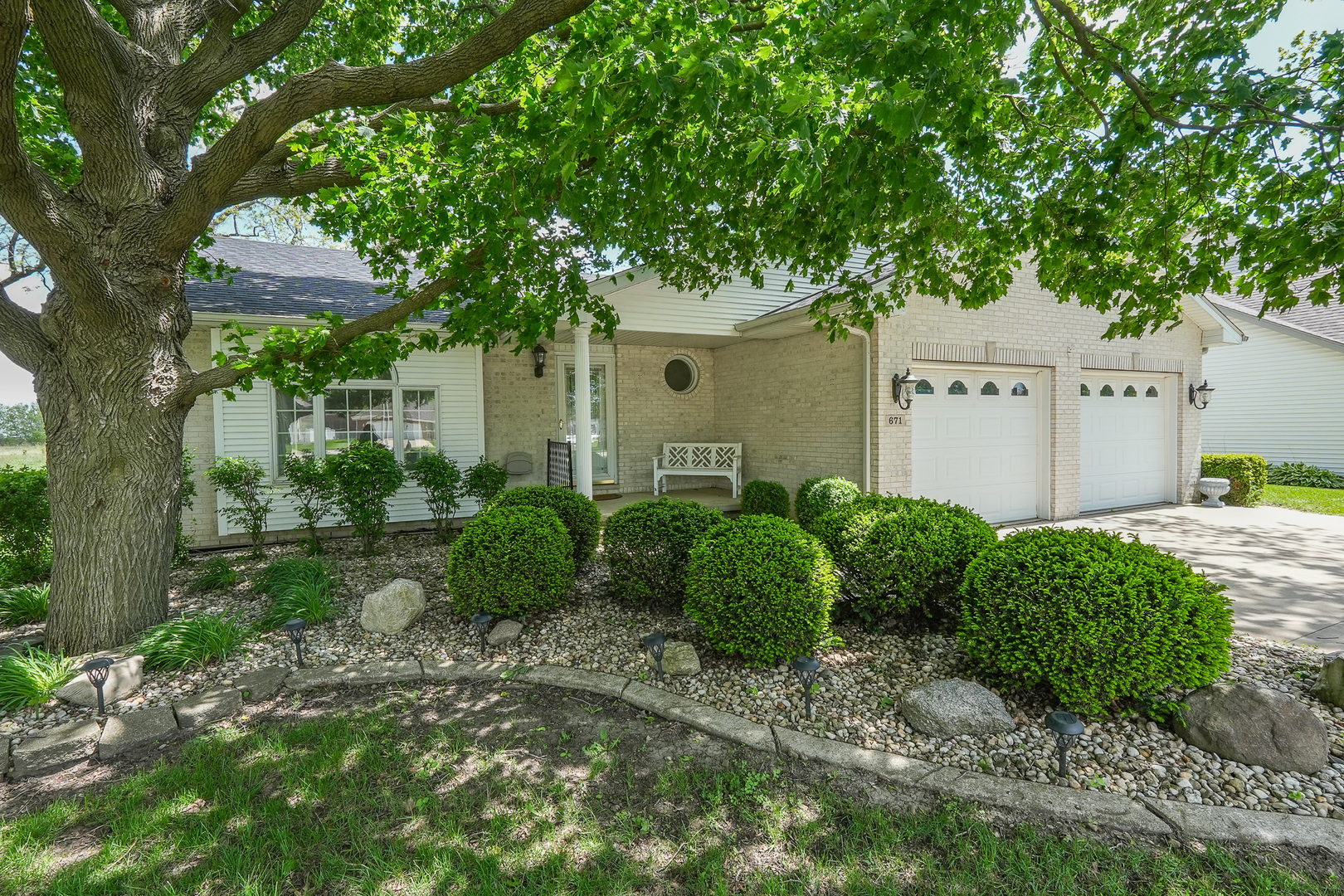 671 Diversatech Drive, Manteno, IL