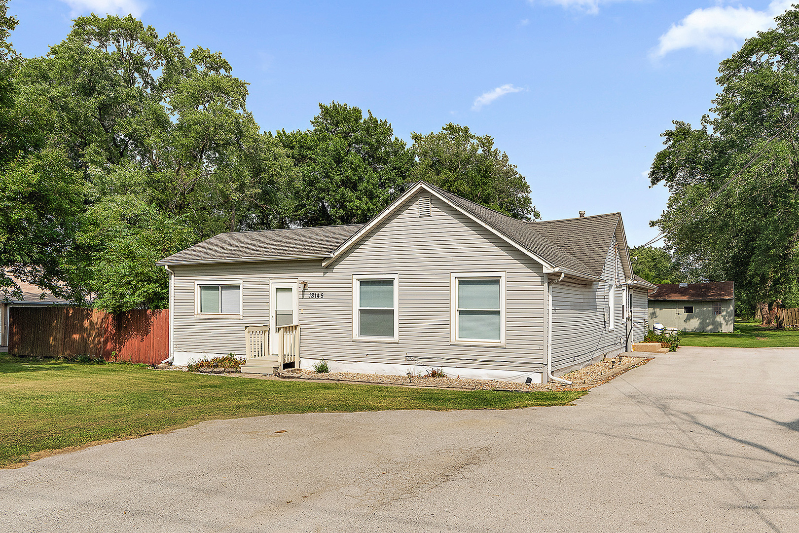 18145 Harlem Avenue, Tinley Park, IL