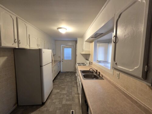 28 Hickory Drive, Carpentersville, IL