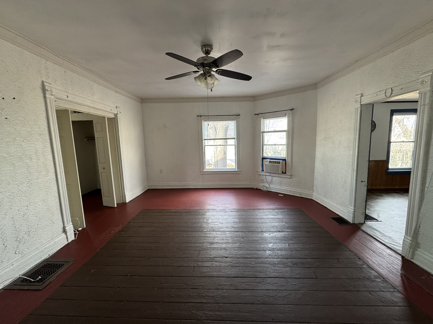 245 E Orleans Street, Paxton, IL