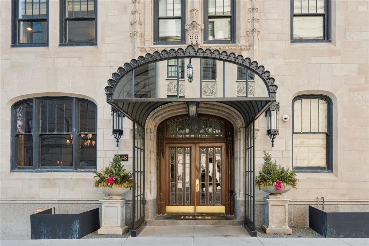 1448 N Lake Shore Drive #3C, Chicago, IL