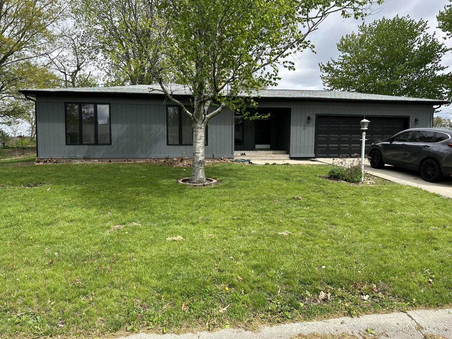 902 Fleetwood Drive, Tuscola, IL
