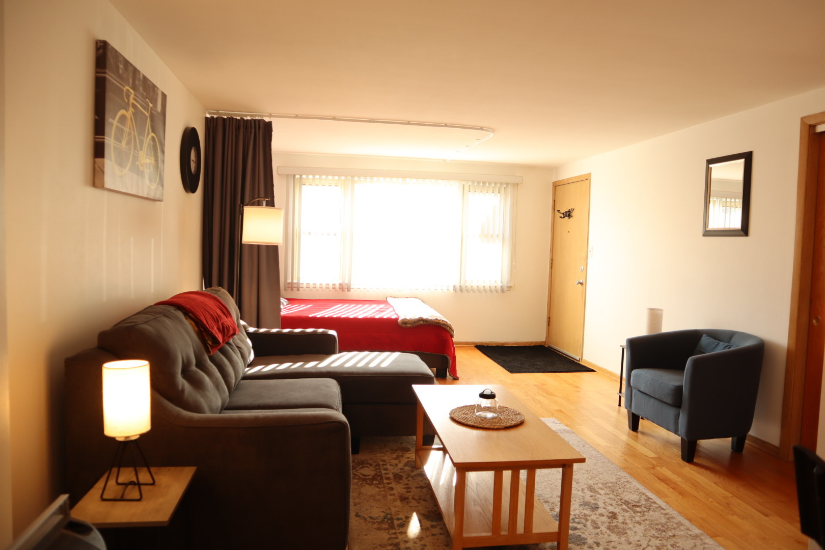 6845 N Northwest Highway #1E, Chicago, IL