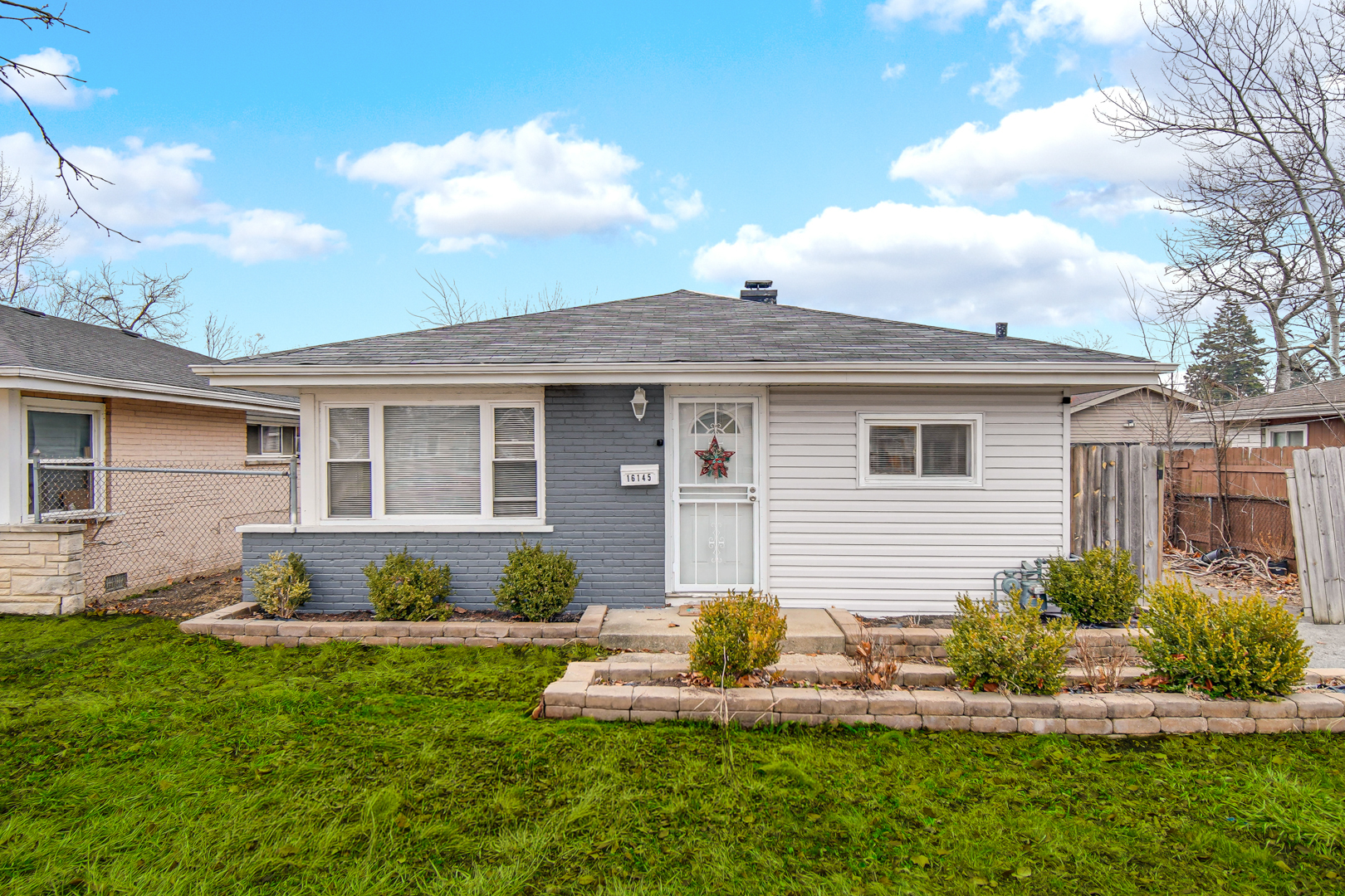16145 Hermitage Avenue, Markham, IL