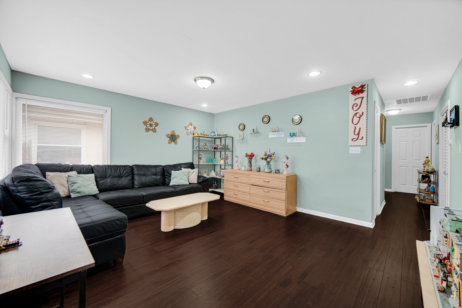 16145 Hermitage Avenue, Markham, IL