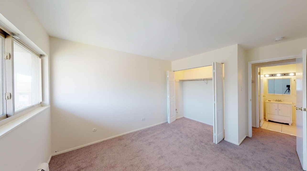 693 E Fullerton Avenue #203, Glendale Heights, IL