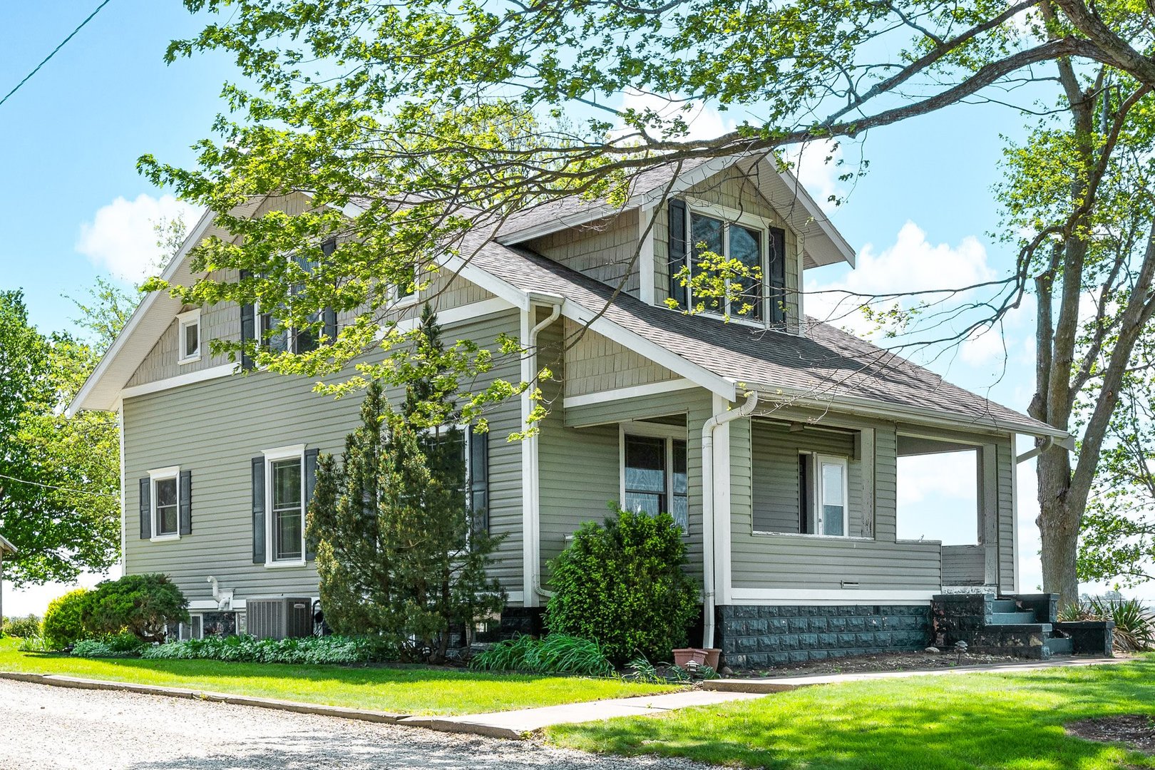 5664 Graff Road, Minier, IL