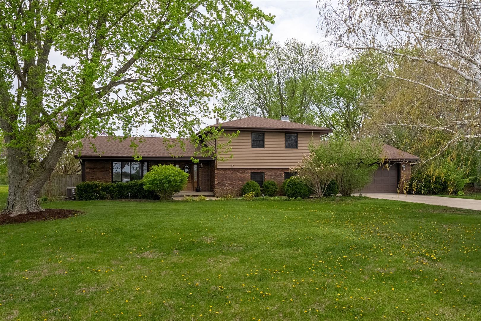 1102 Countryside Lane, Pontiac, IL
