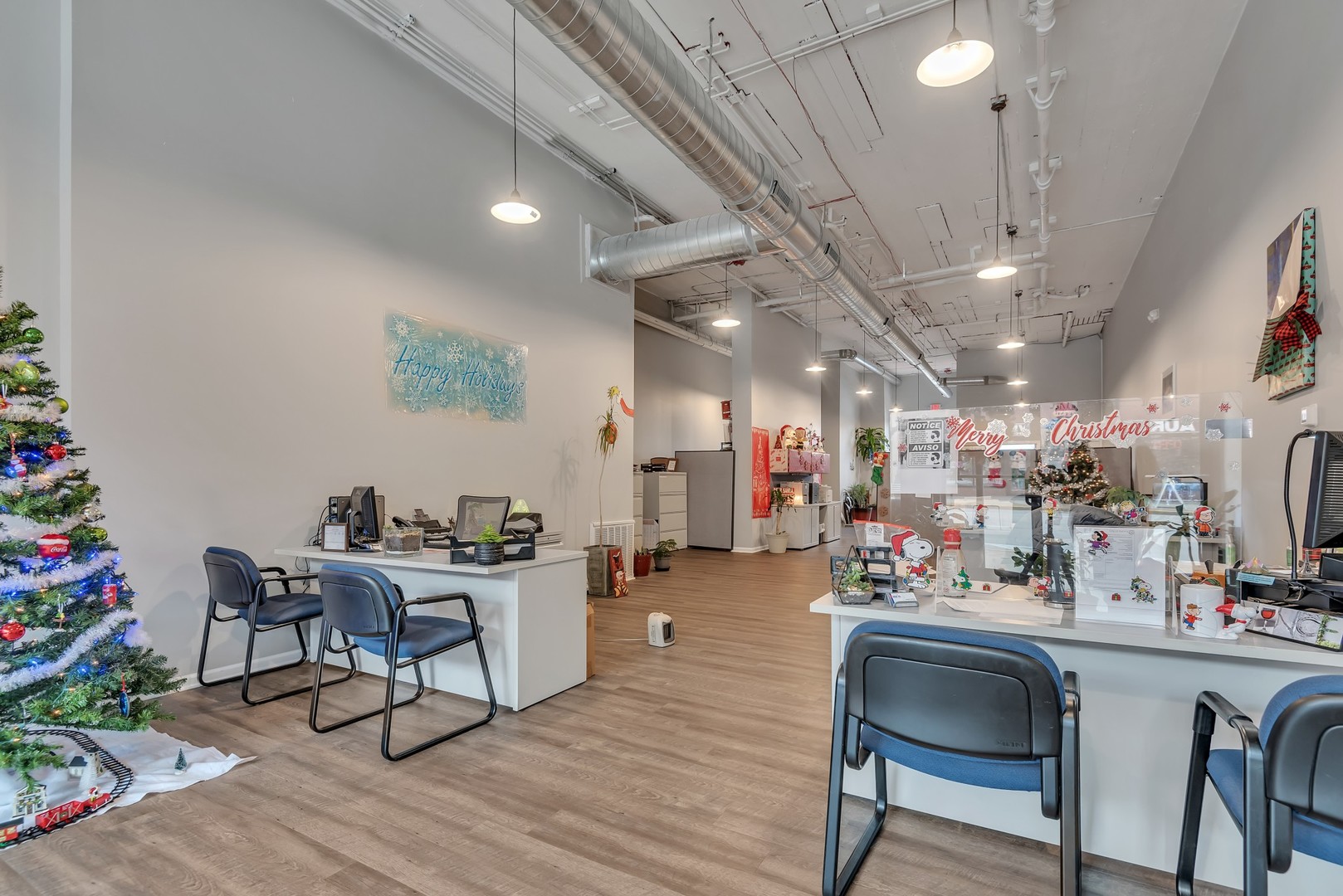 26 N BROADWAY, Aurora, IL