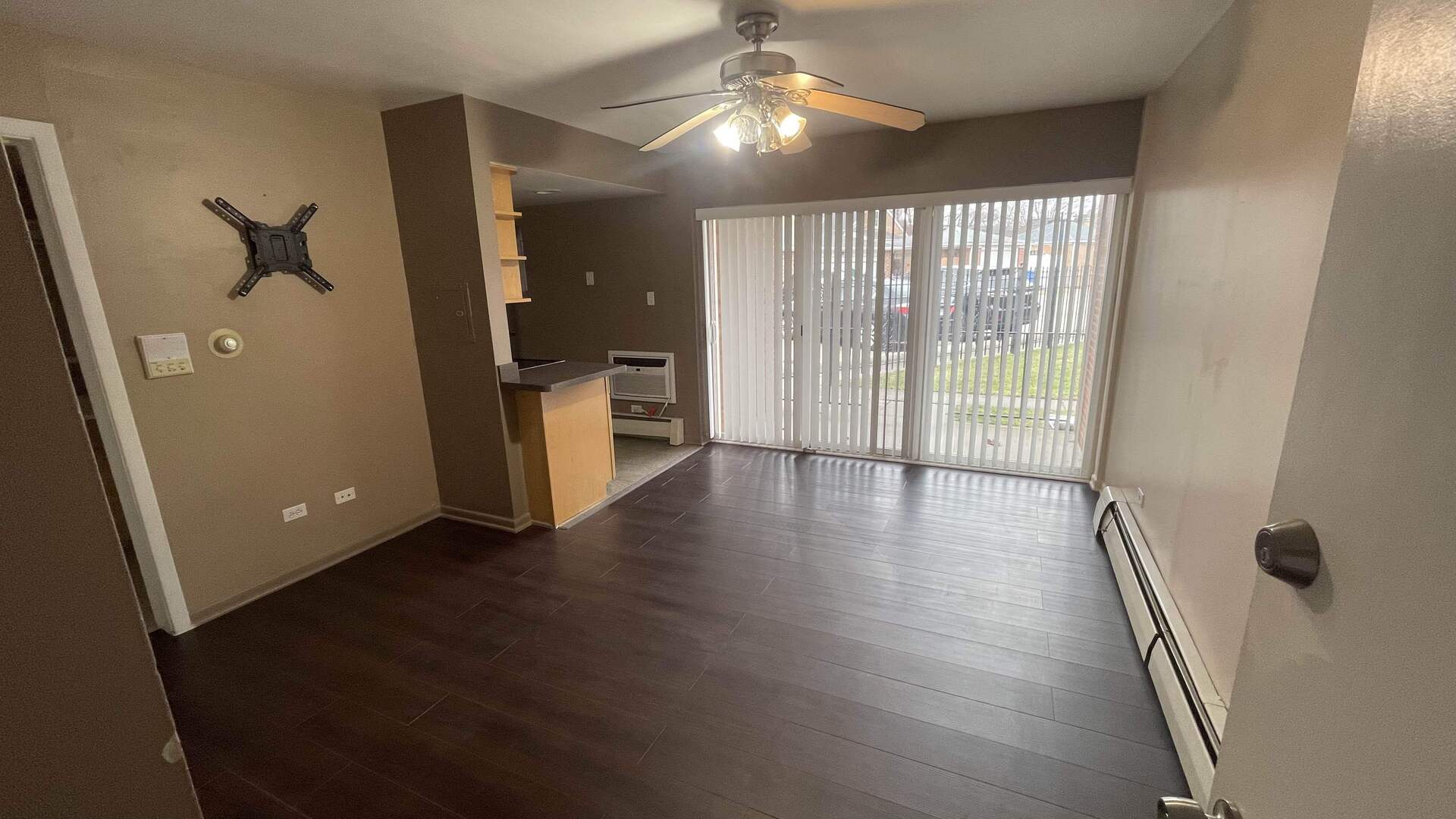 6152 W Rosedale Avenue #1, Chicago, IL