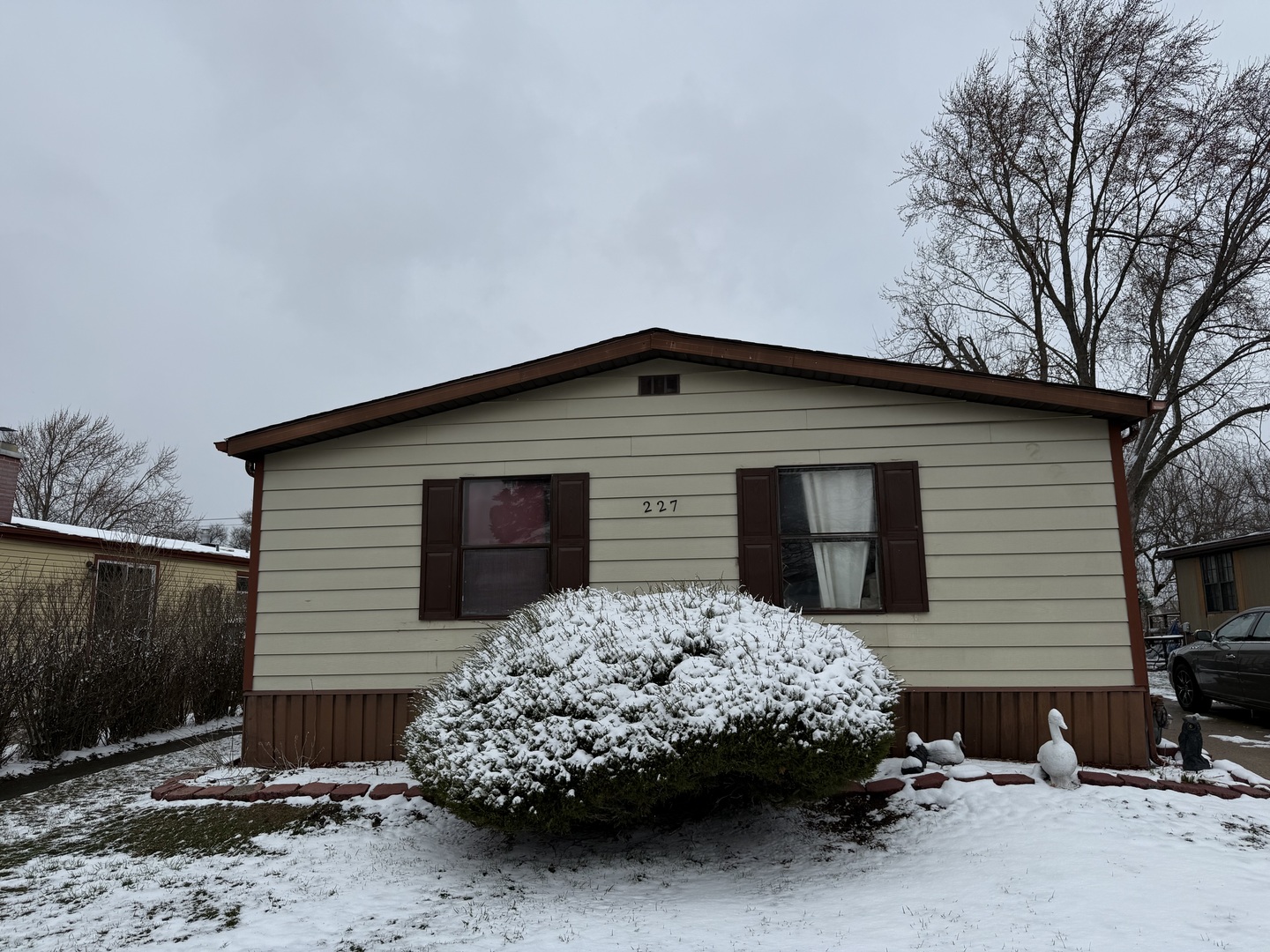 227 Blackthorn Road, Matteson, IL