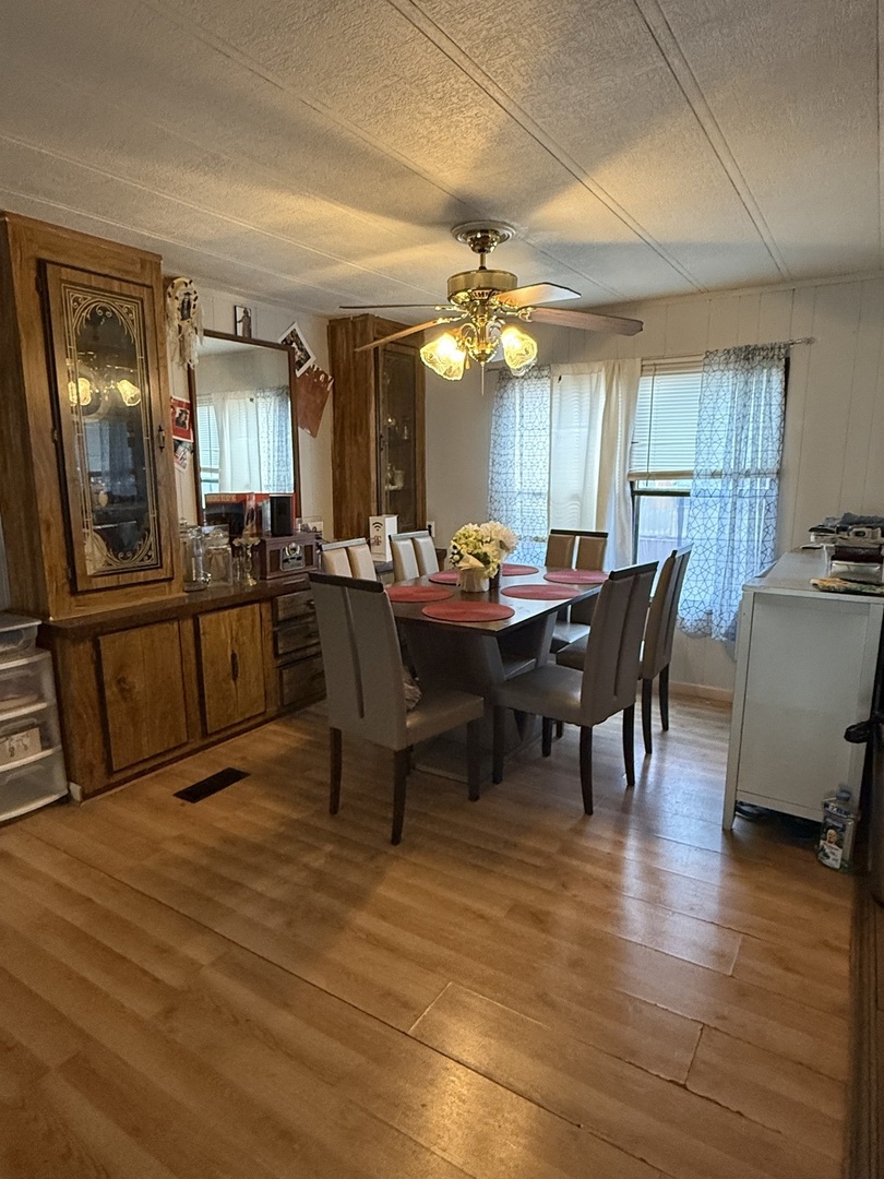 227 Blackthorn Road, Matteson, IL