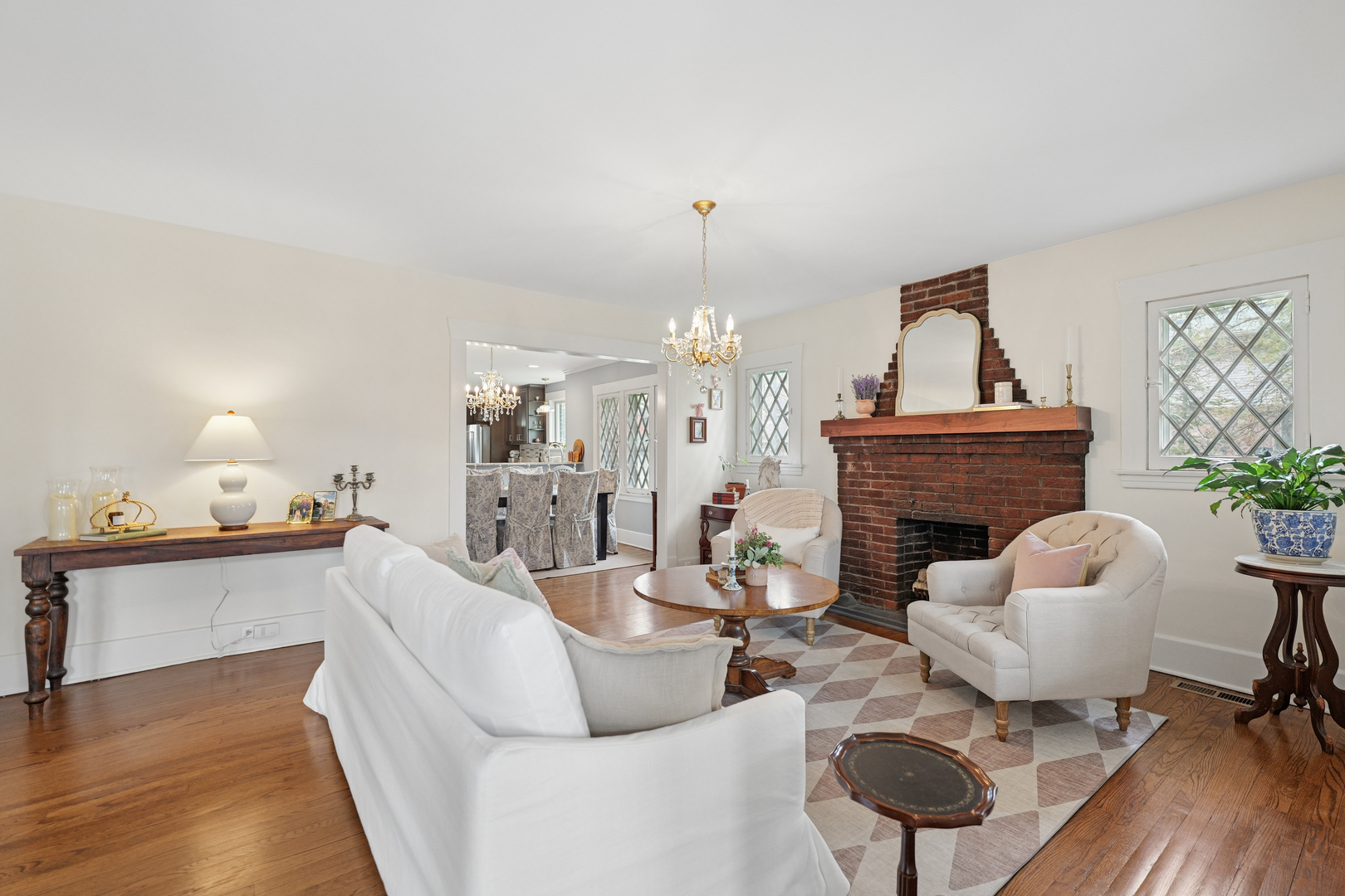 4136 Raymond Avenue, Brookfield, IL