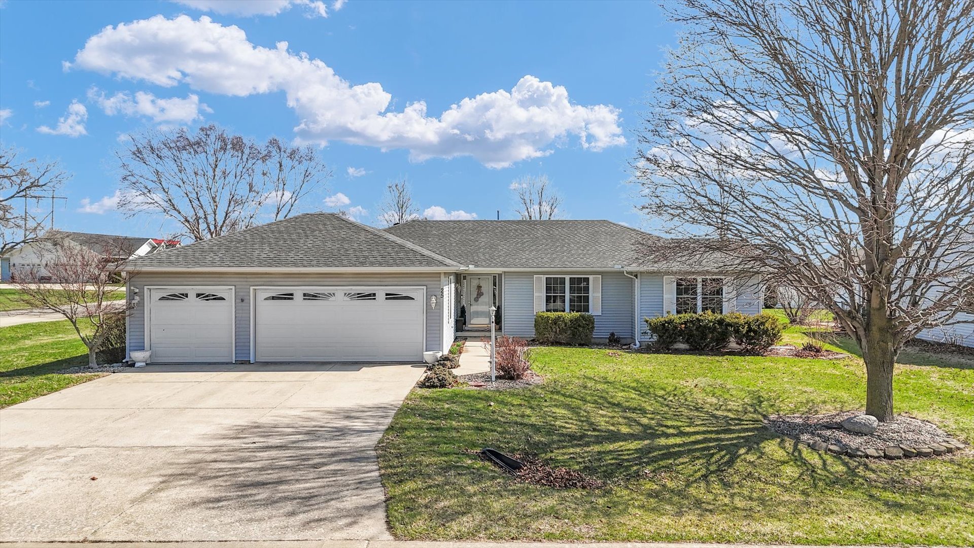 25 N Prairieview Avenue, Tuscola, IL