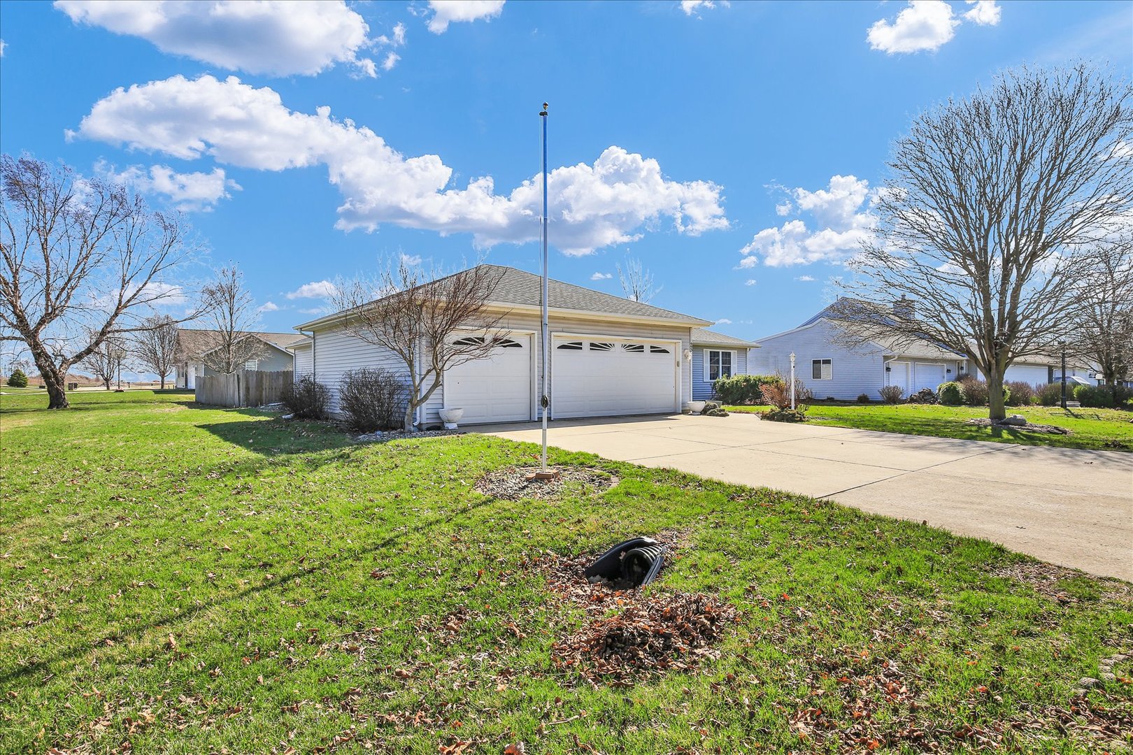 25 N Prairieview Avenue, Tuscola, IL