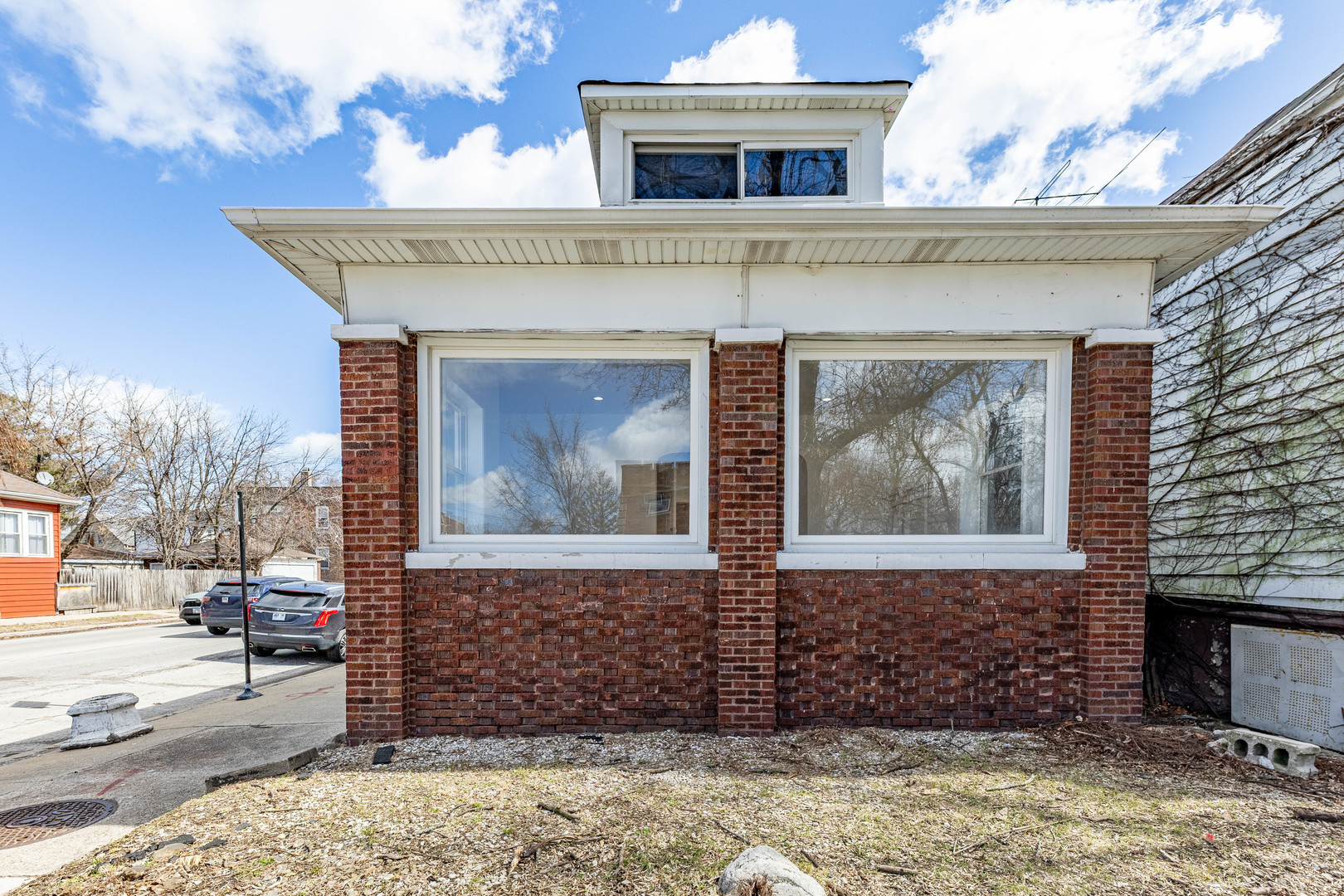 7601 S Rhodes Avenue, Chicago, IL