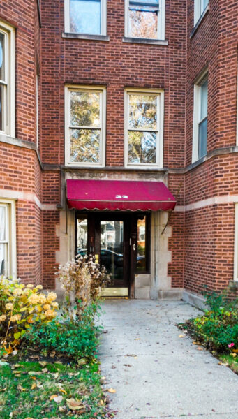 32 S Menard Avenue, Chicago, IL