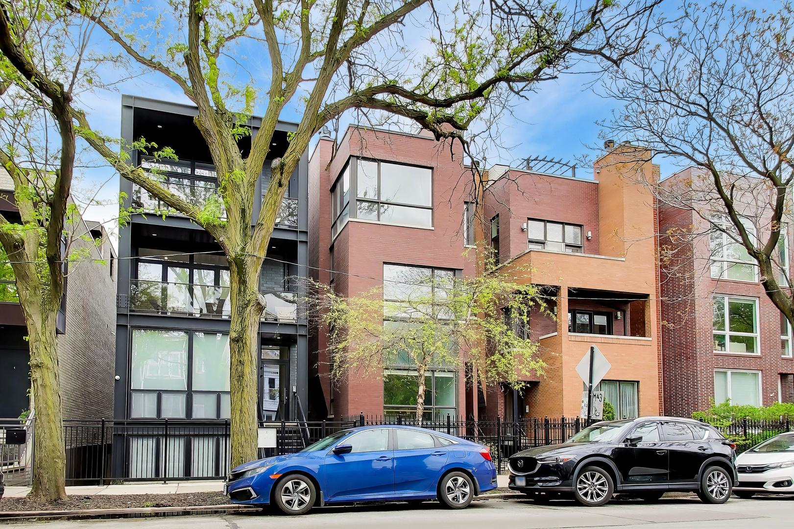 1530 N WOOD Street #3, Chicago, IL