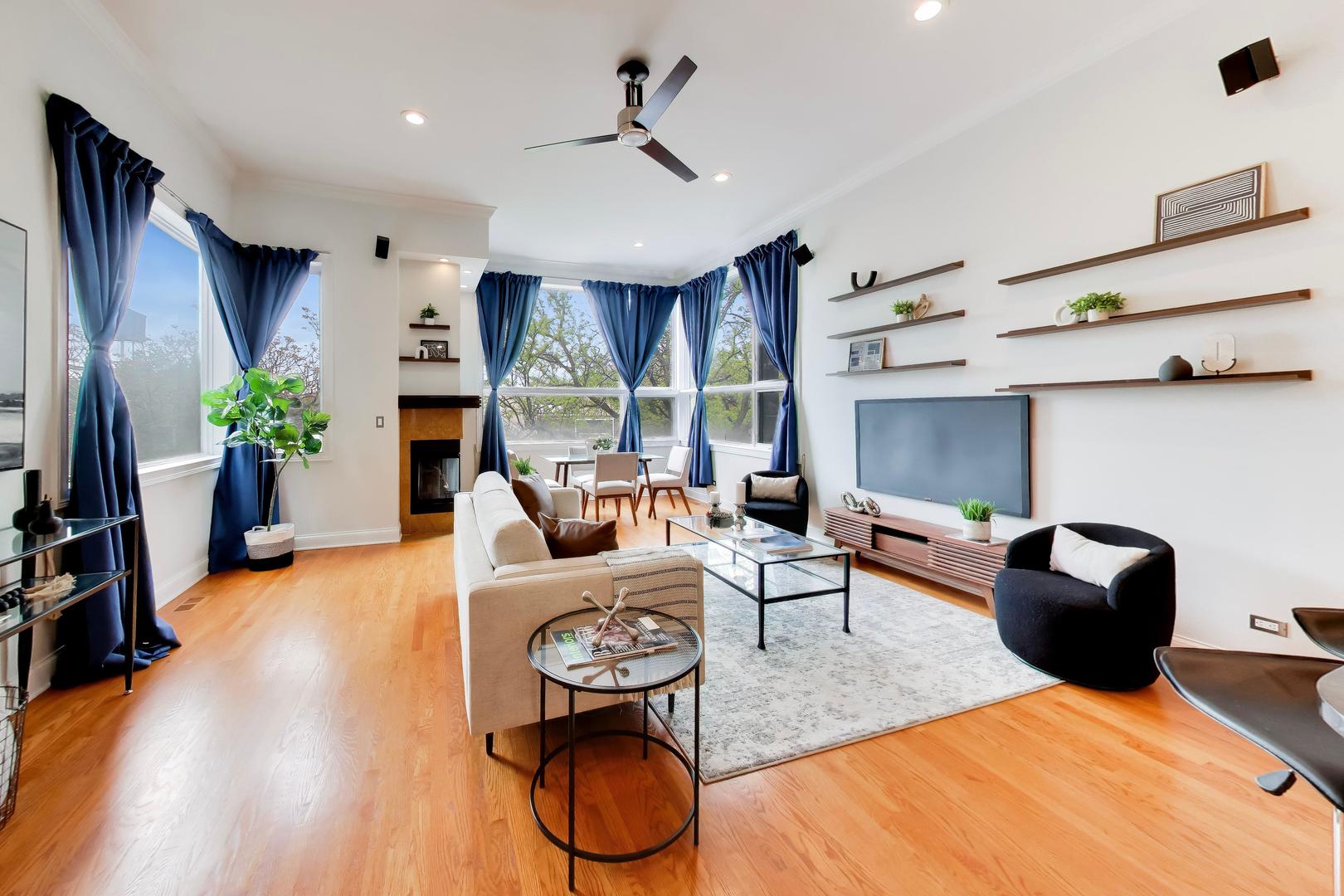 1530 N WOOD Street #3, Chicago, IL