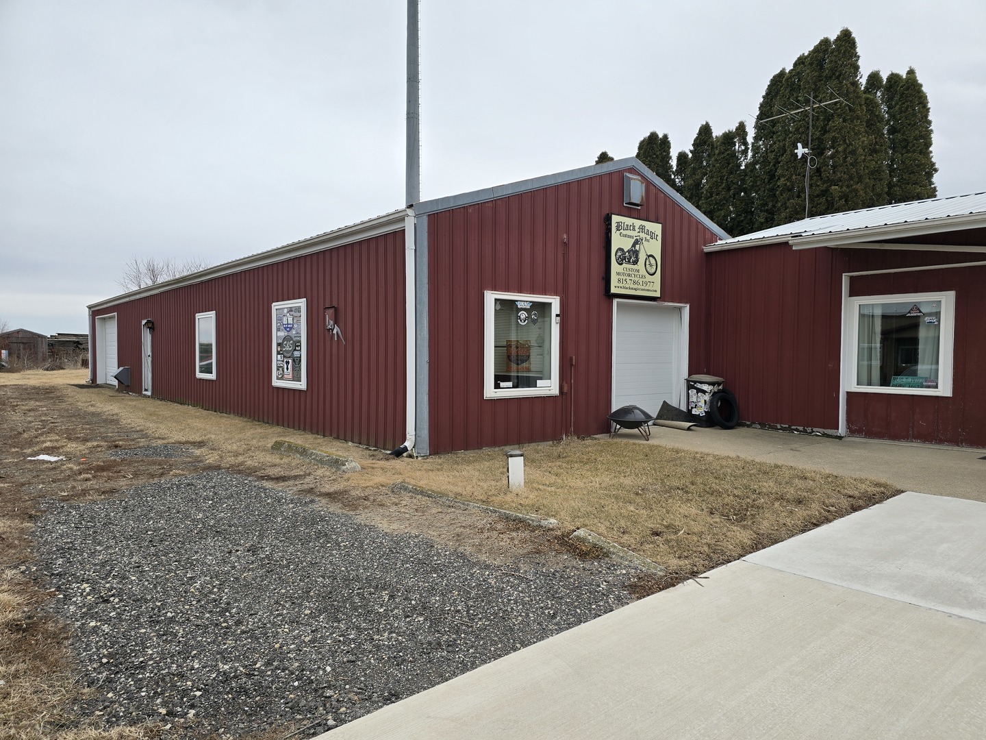 4686 E 29th Road, Sandwich, IL