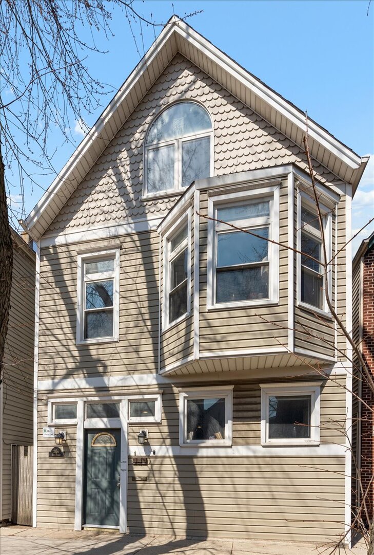 2156 W BELLE PLAINE Avenue, Chicago, IL
