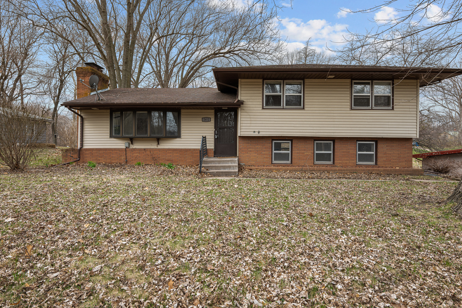2412 W 3rd Street, Coal Valley, IL