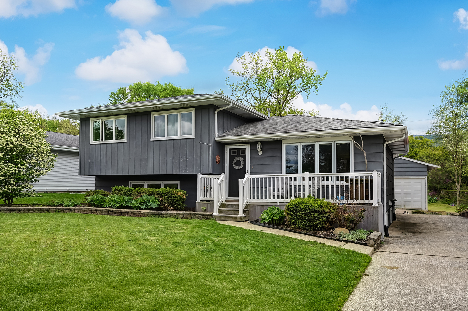 701 Maryknoll Drive, Lockport, IL