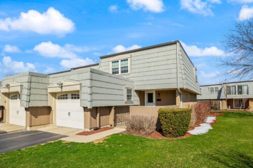 660 Versailles Court #A, Elk Grove Village, IL