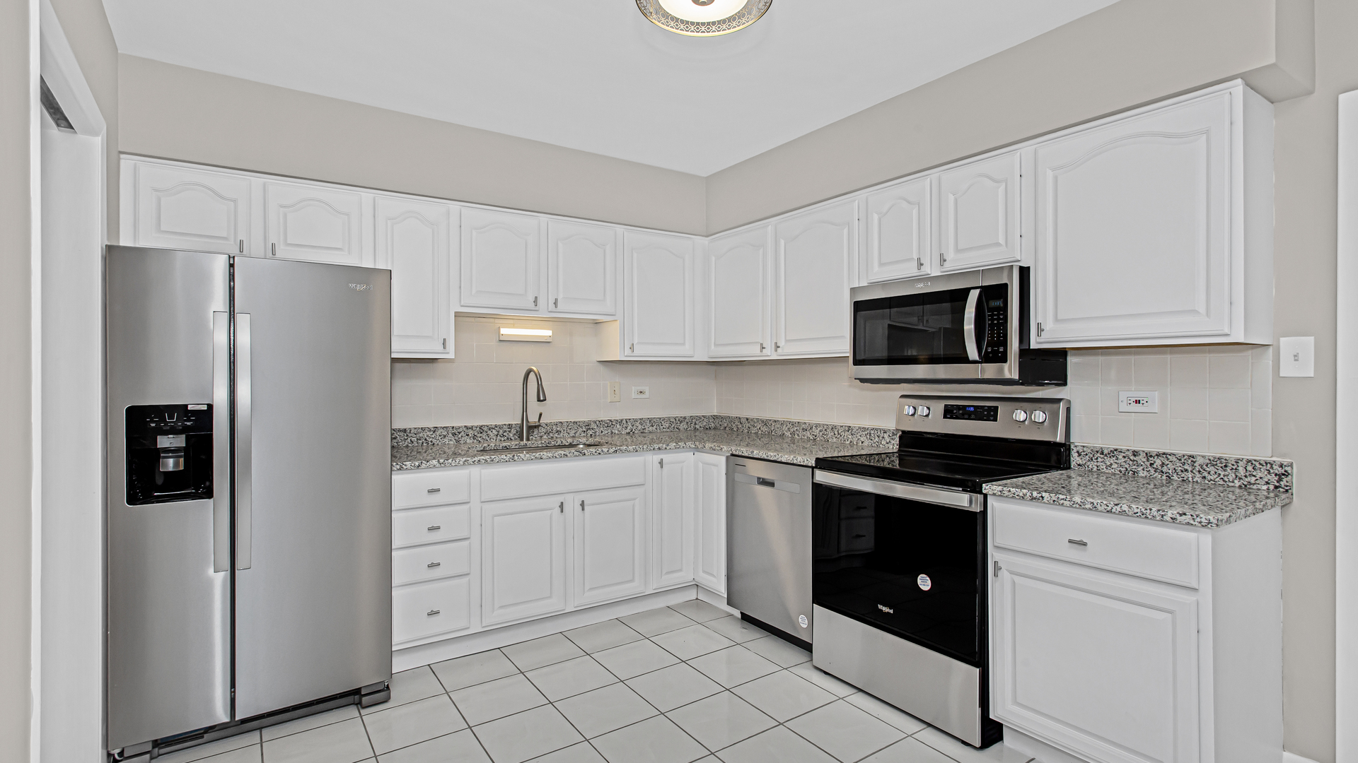 10630 W Cermak Road #2E, Westchester, IL