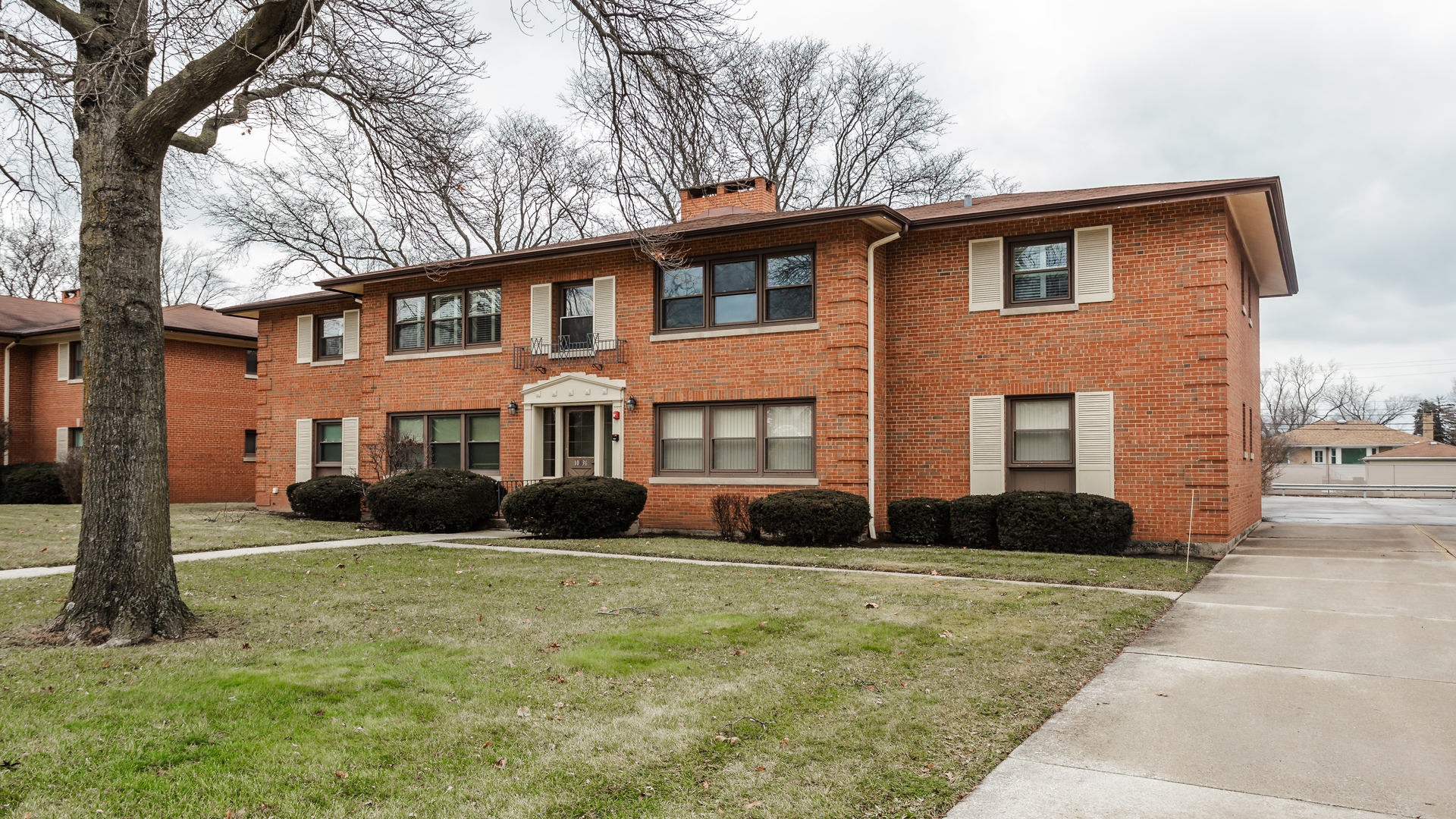 10630 W Cermak Road #2E, Westchester, IL
