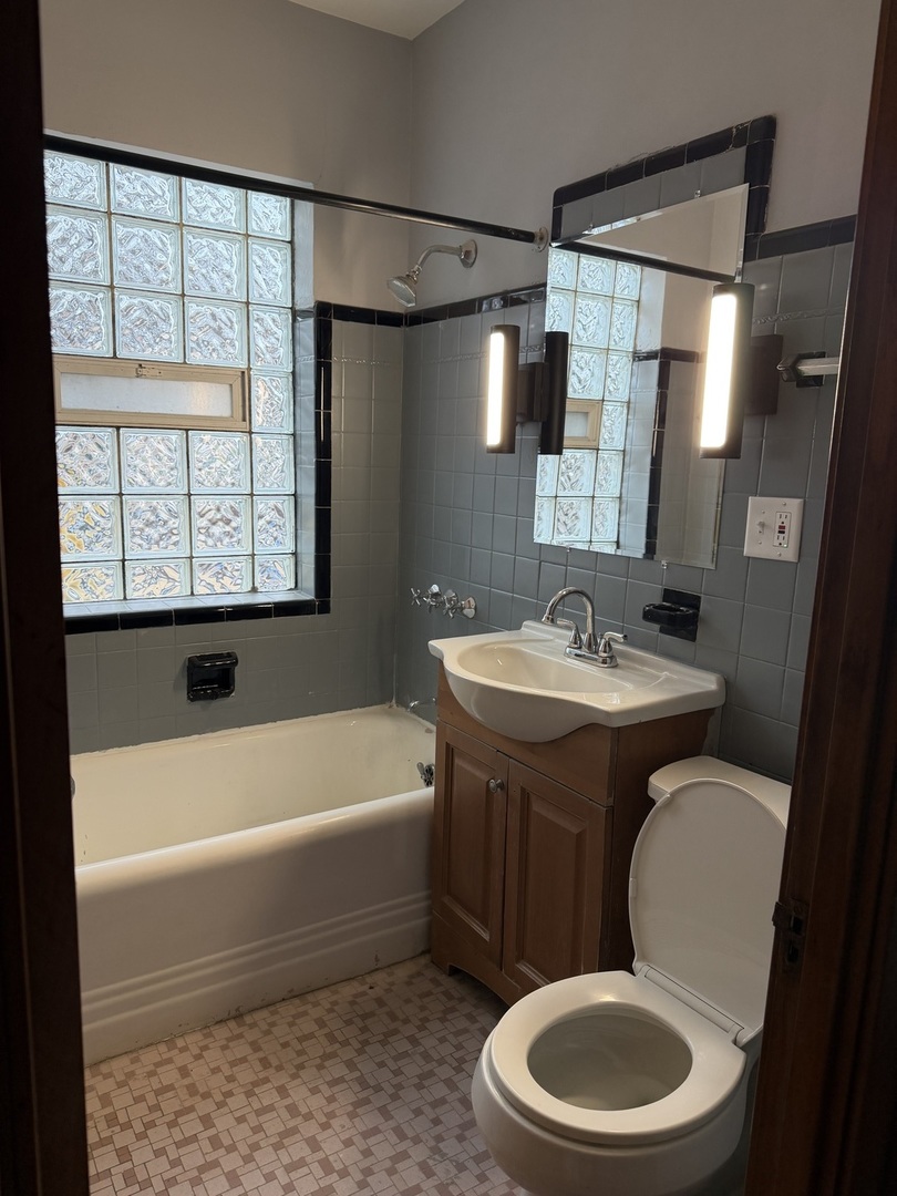 14436 S Stewart Avenue, Riverdale, IL