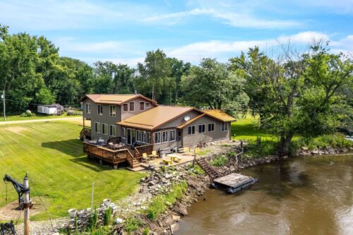 18599 317th Street, Long Grove, IA