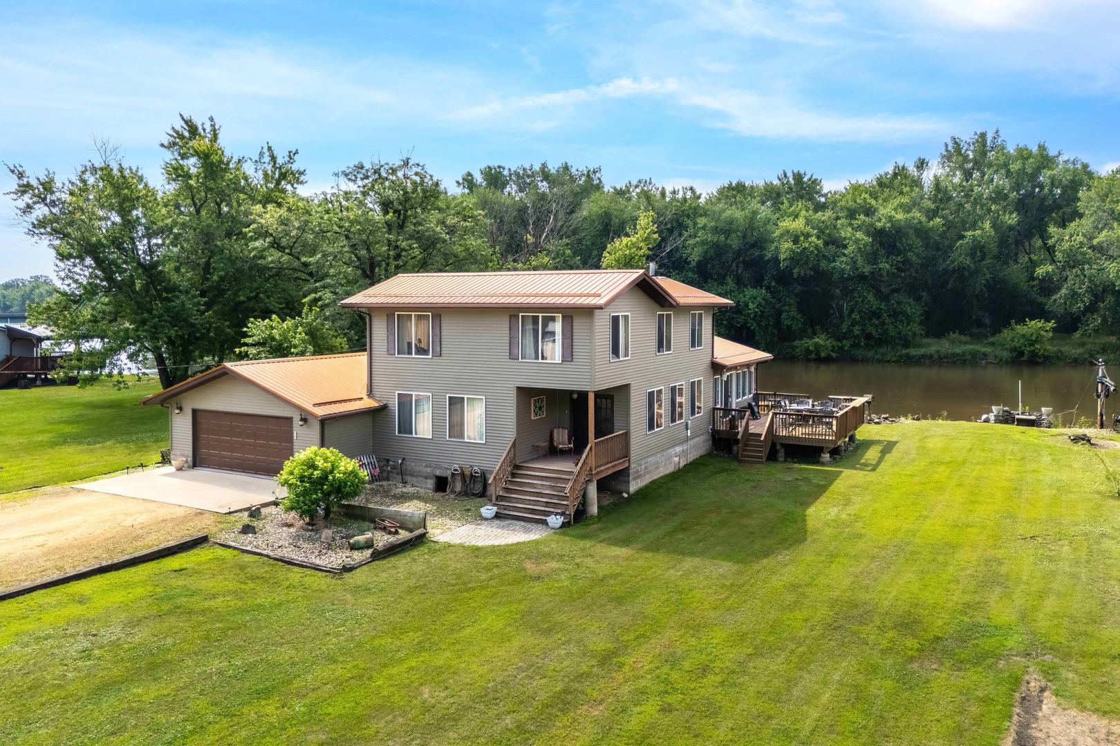 18599 317th Street, Long Grove, IA