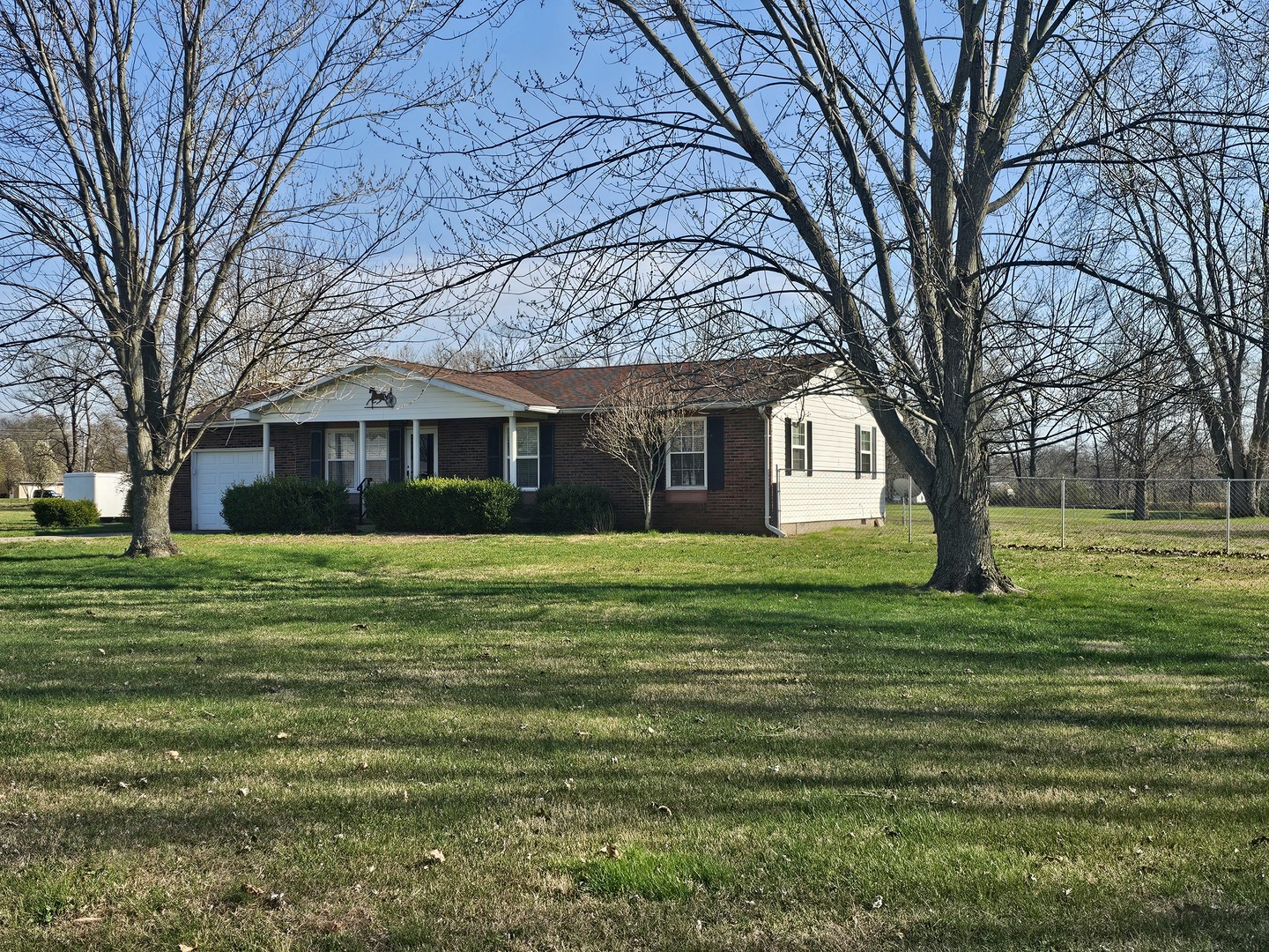 14927 E Clearview Road, Mt Vernon, IL