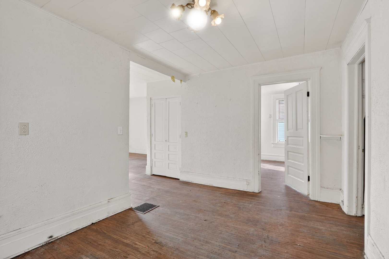 1012 N Court Street, Rockford, IL