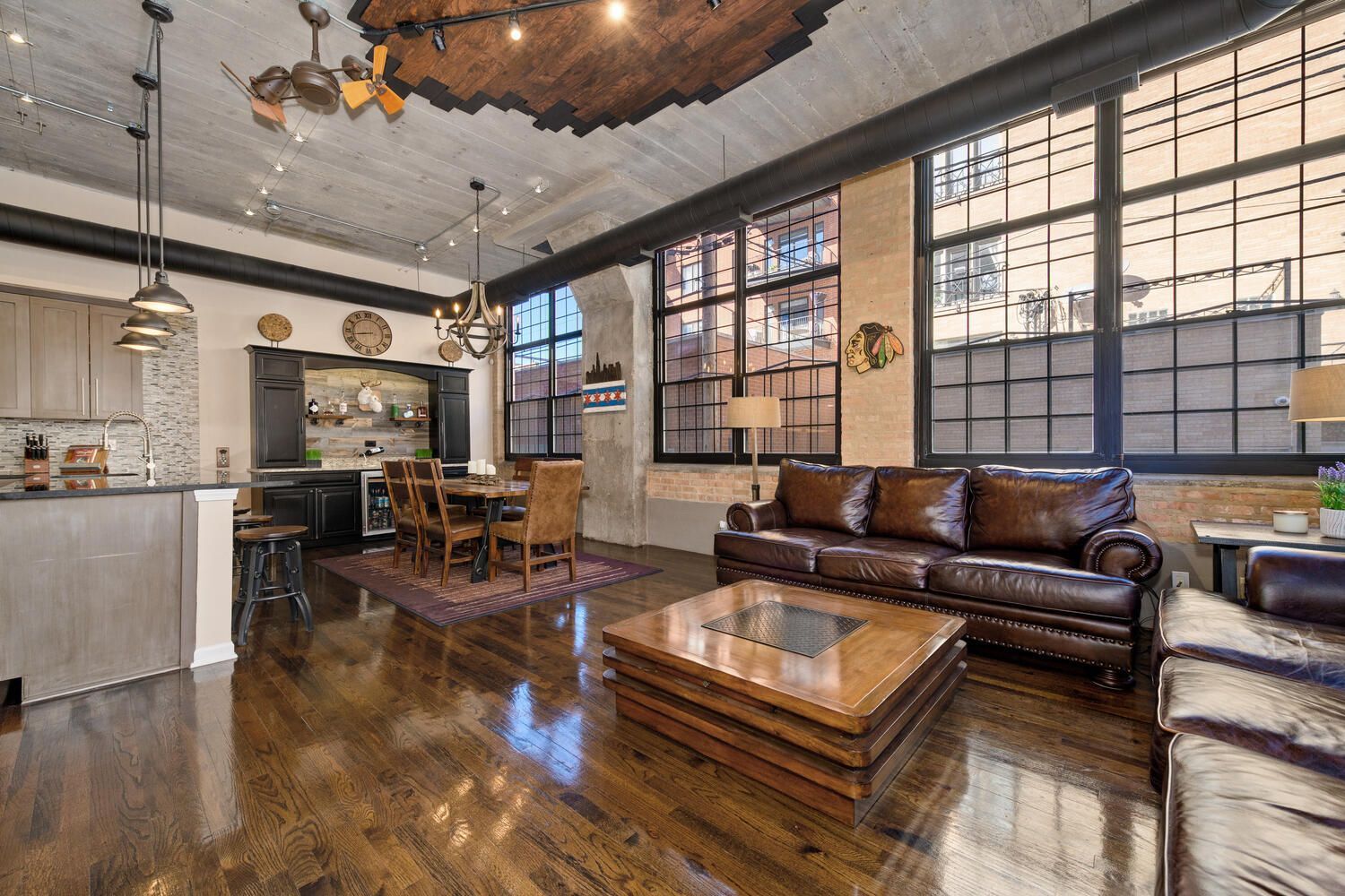 17 N LOOMIS Street #1F, Chicago, IL