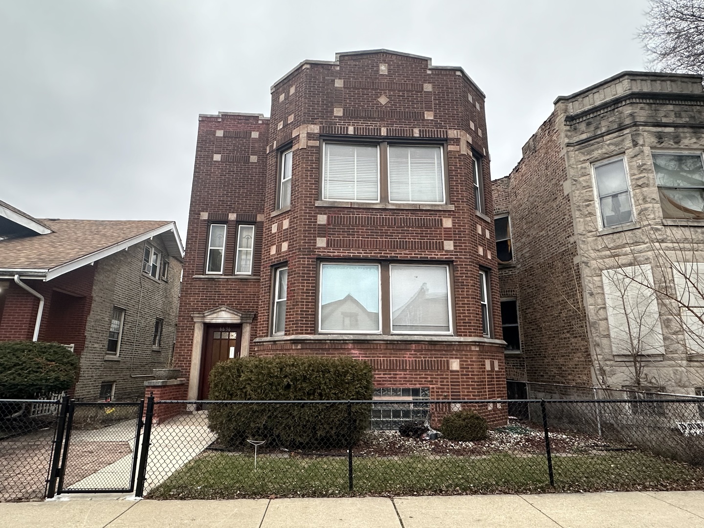 6636 S Marquette Drive, Chicago, IL