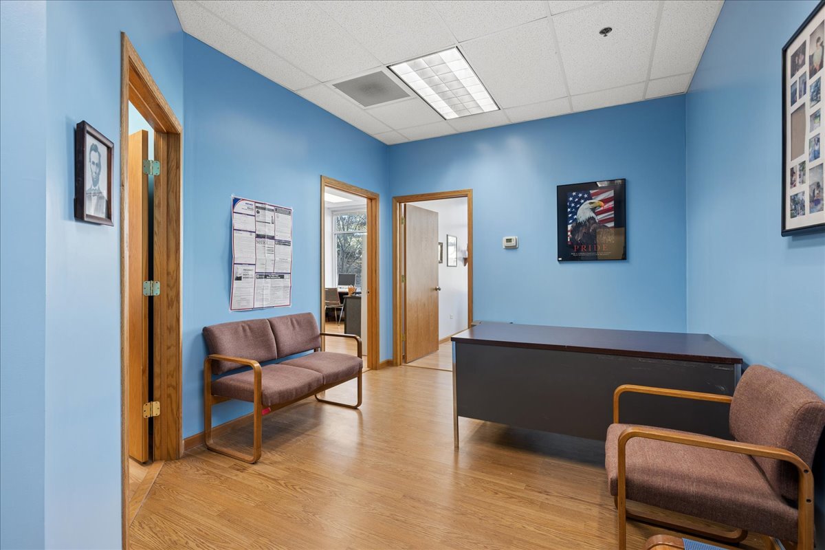 800 E Woodfield Road #117, Schaumburg, IL