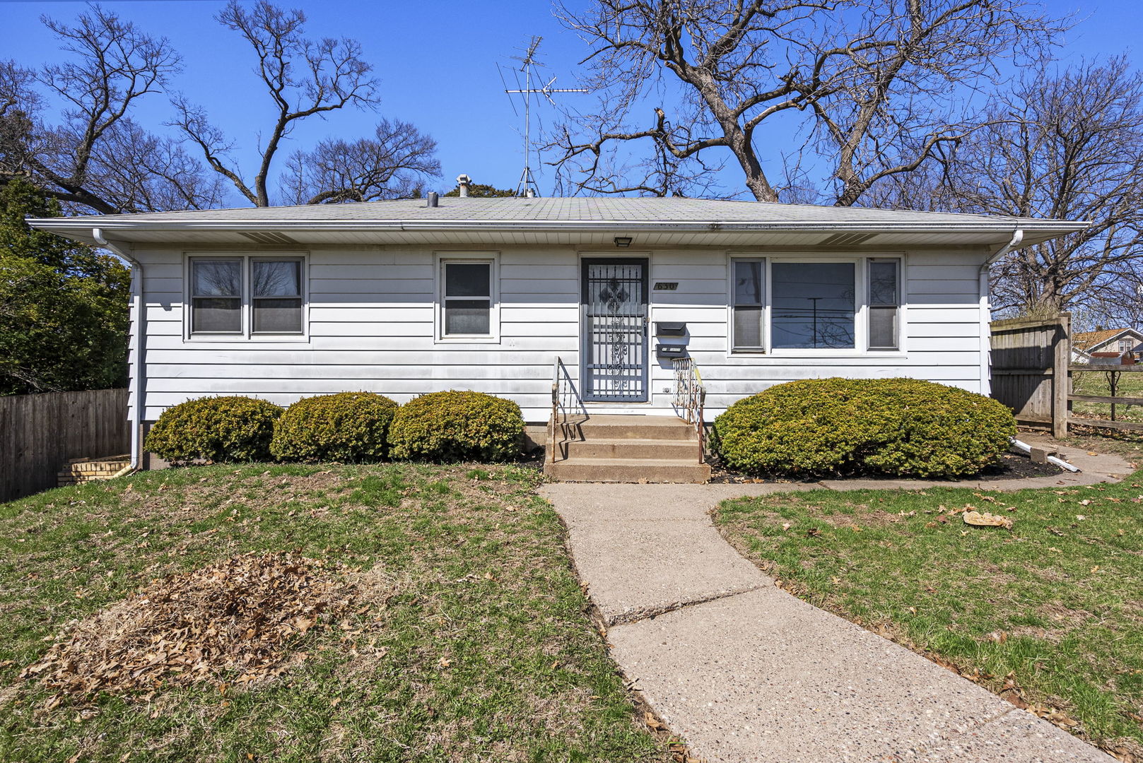 630 W Lombard Street, Davenport, IA